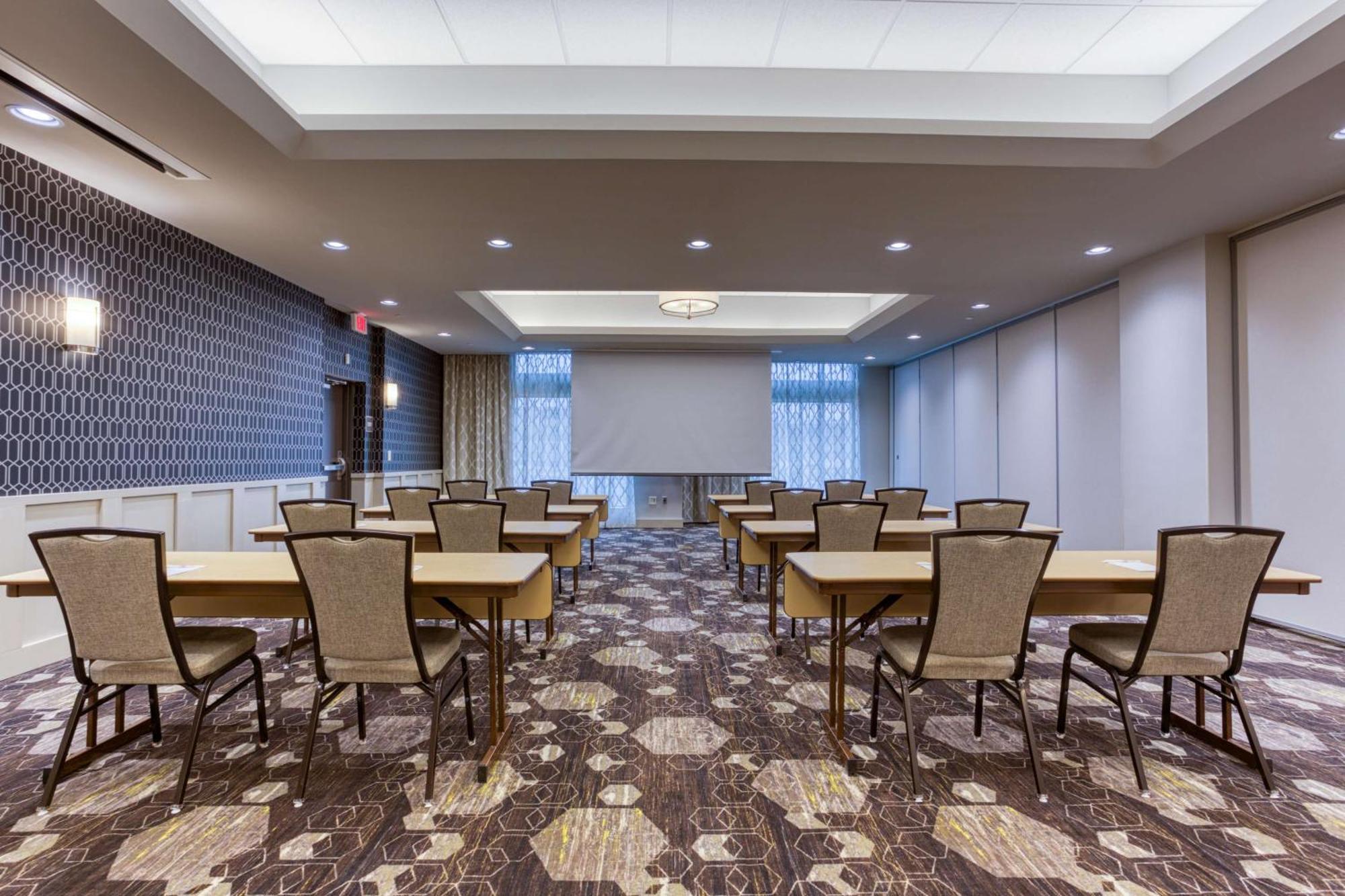 Drury Inn & Suites Cleveland 比奇伍德 外观 照片