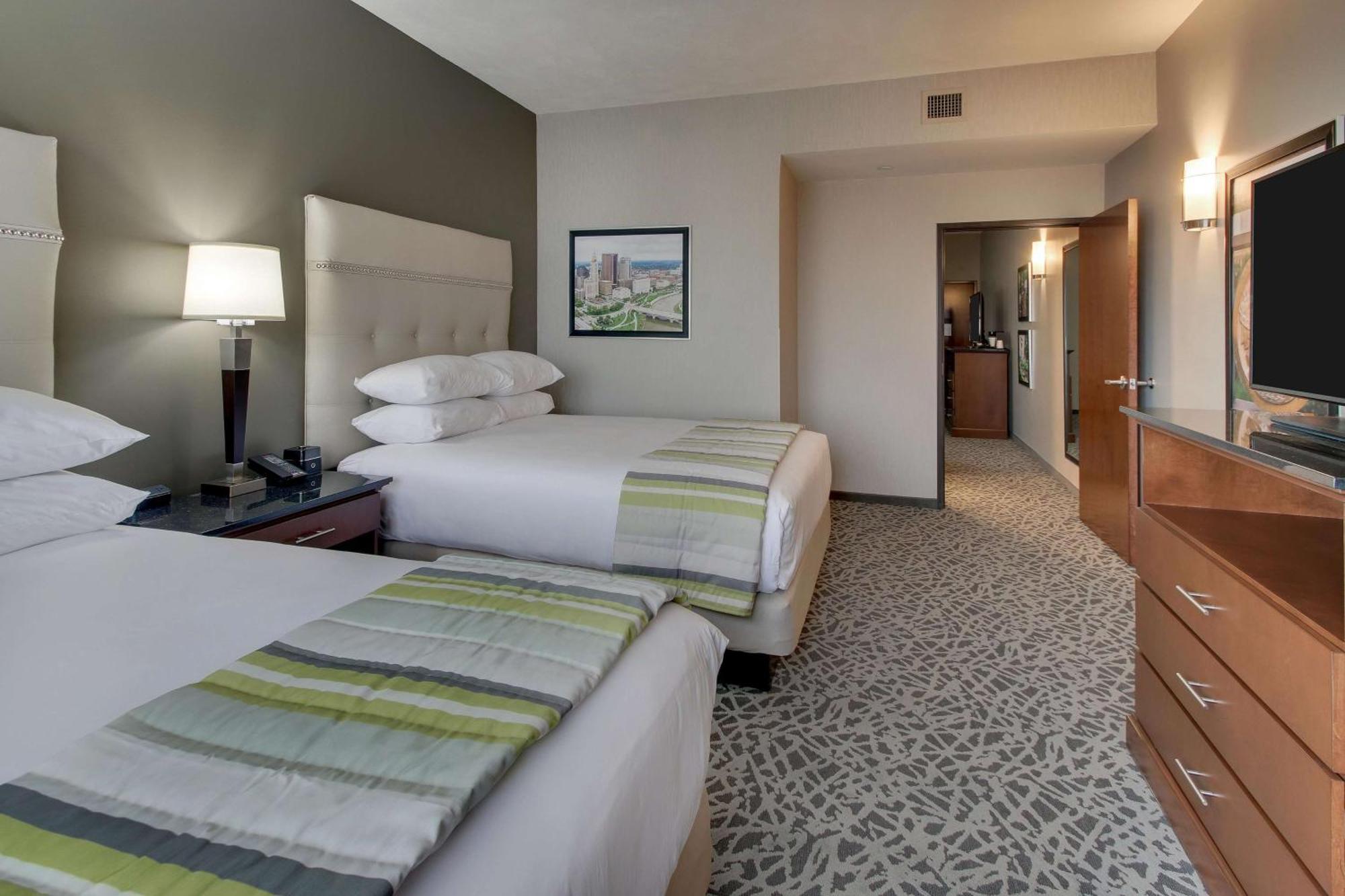 Drury Inn & Suites Cleveland 比奇伍德 外观 照片