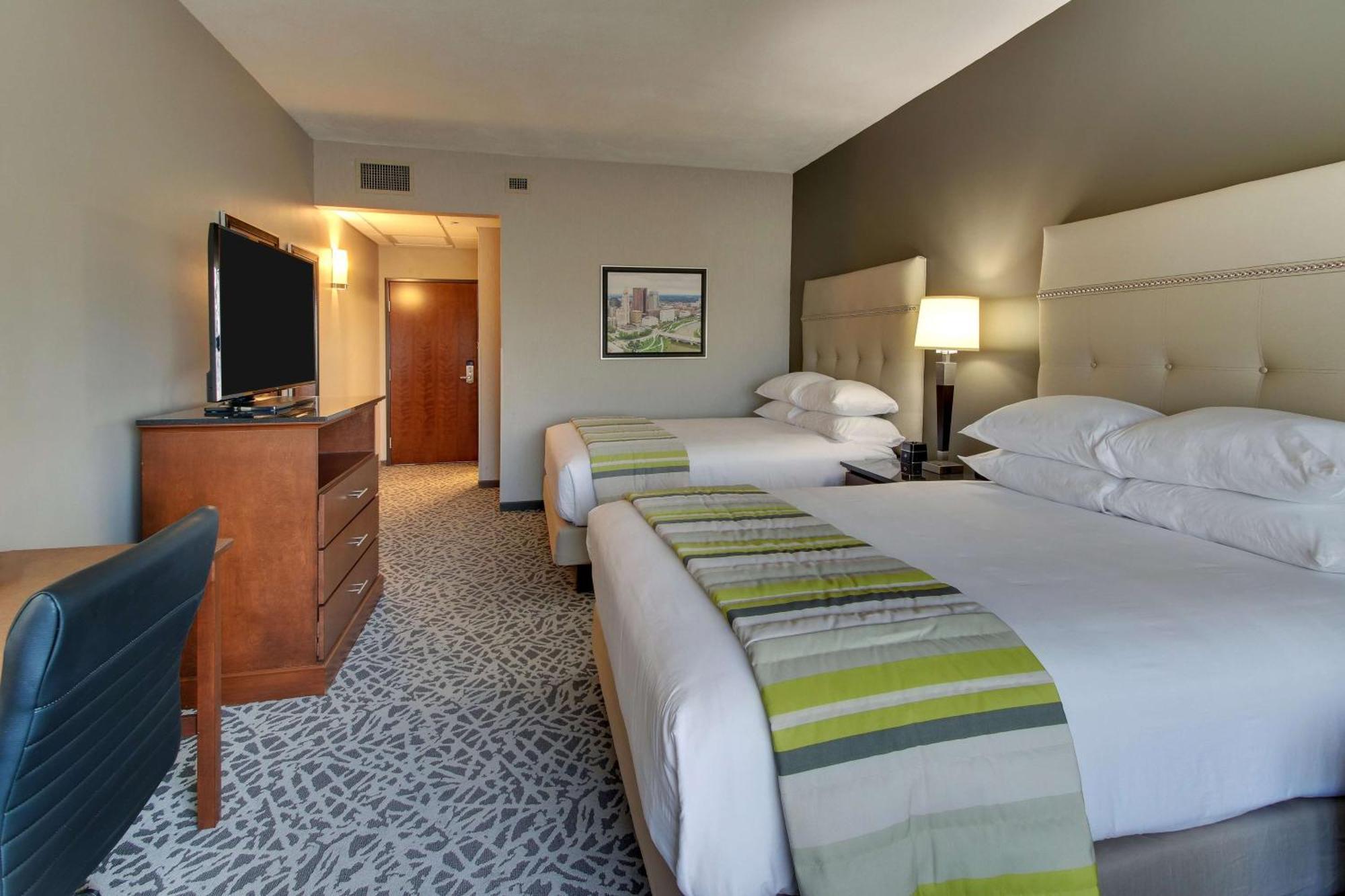 Drury Inn & Suites Cleveland 比奇伍德 外观 照片