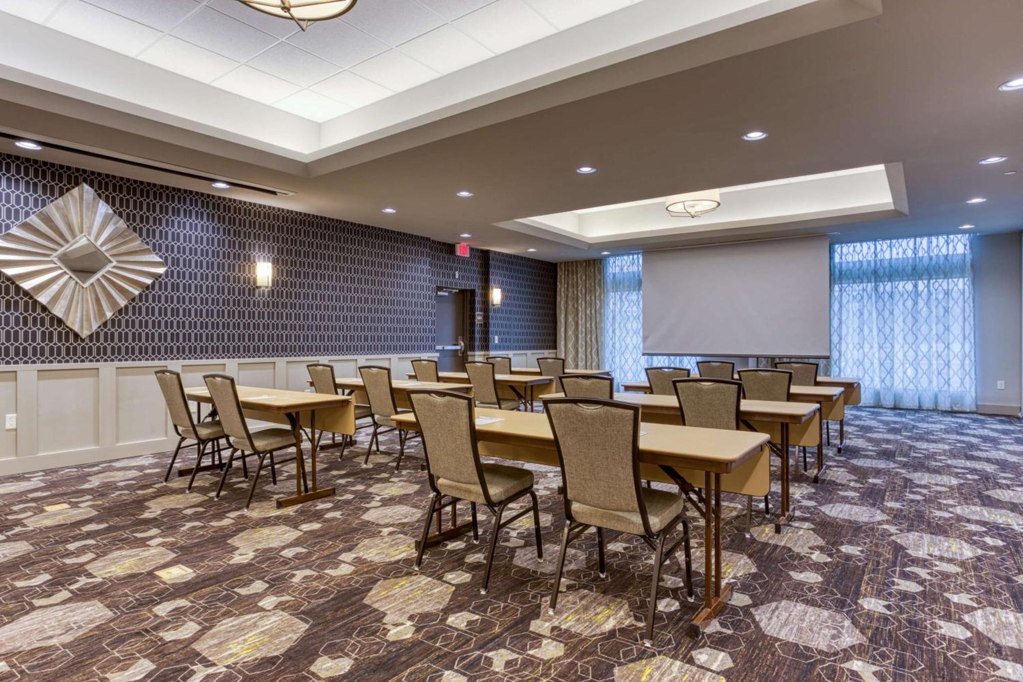 Drury Inn & Suites Cleveland 比奇伍德 外观 照片
