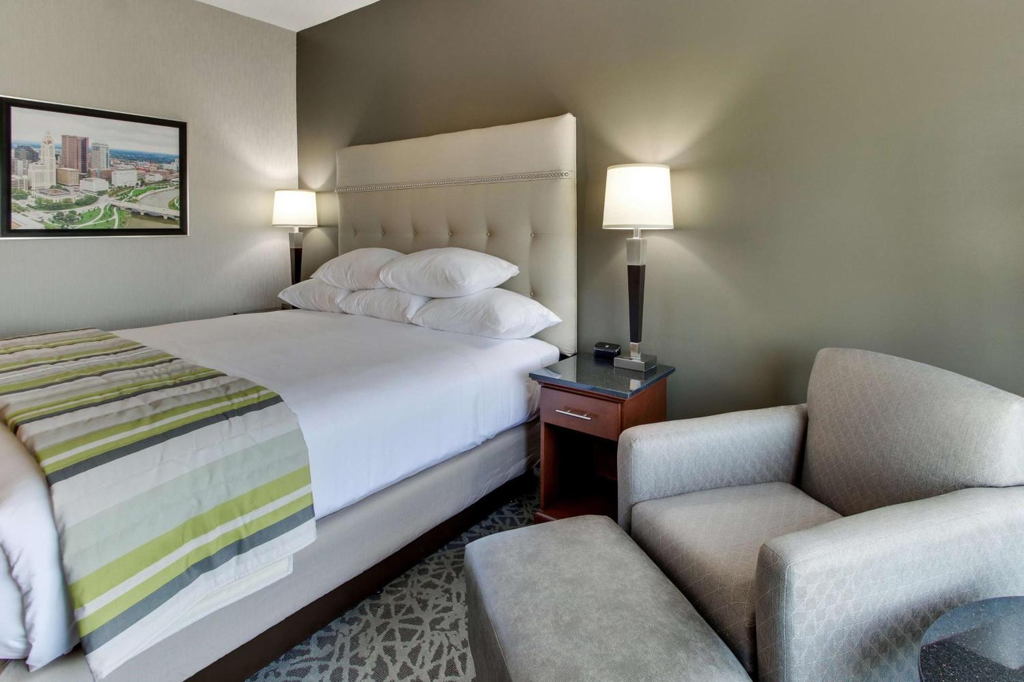 Drury Inn & Suites Cleveland 比奇伍德 外观 照片