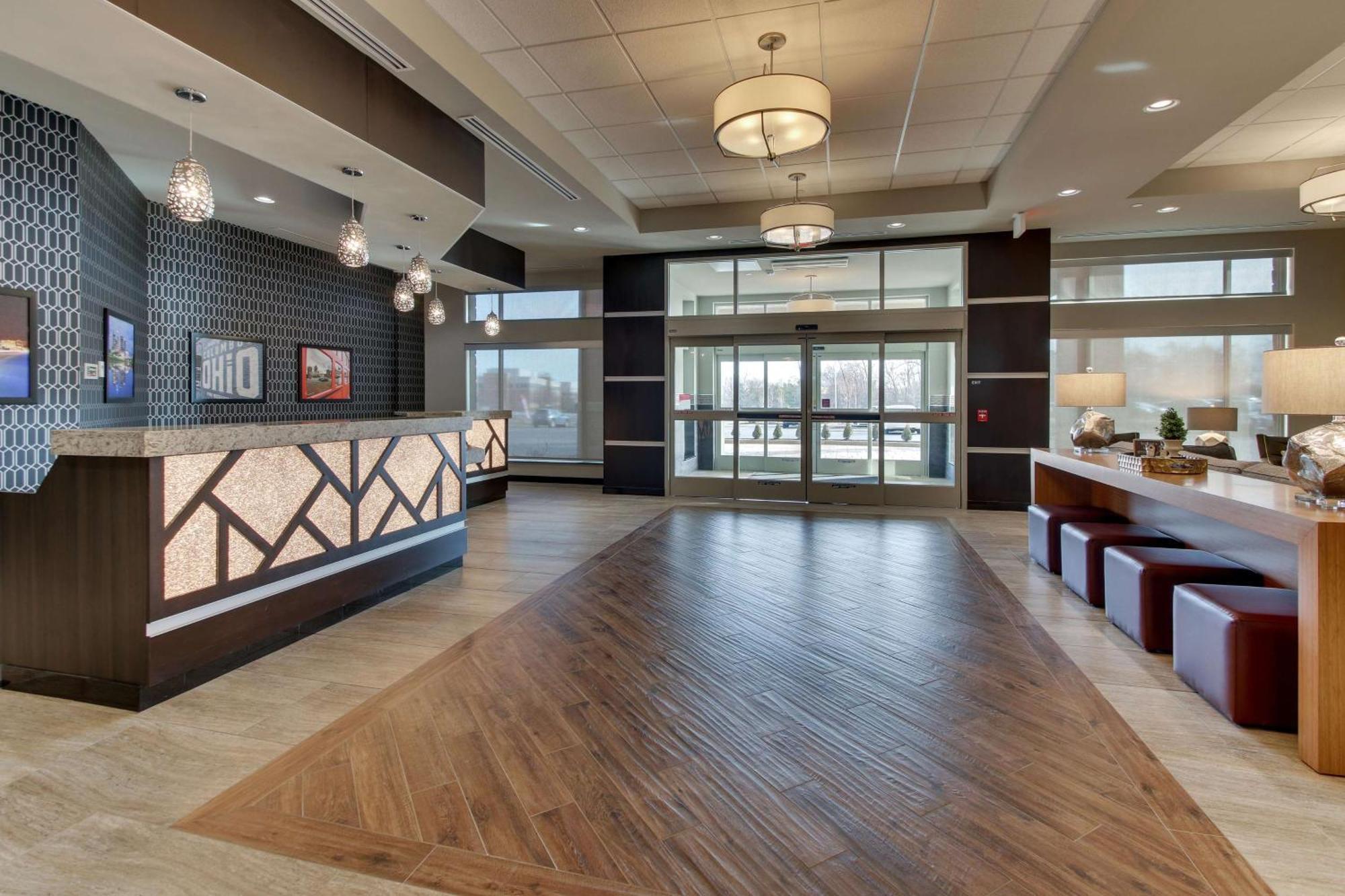 Drury Inn & Suites Cleveland 比奇伍德 外观 照片