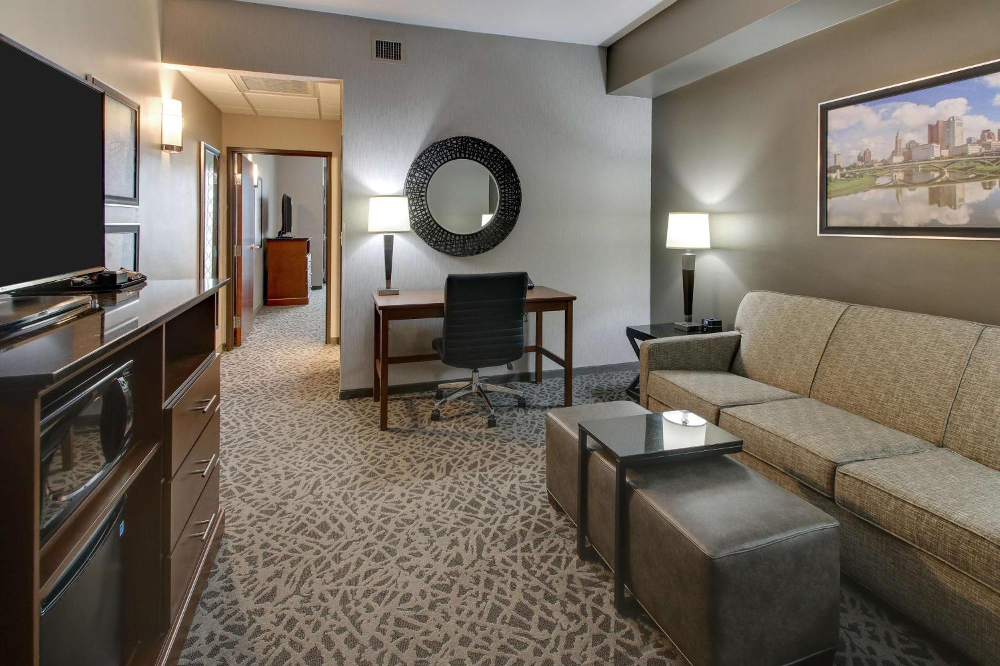 Drury Inn & Suites Cleveland 比奇伍德 外观 照片